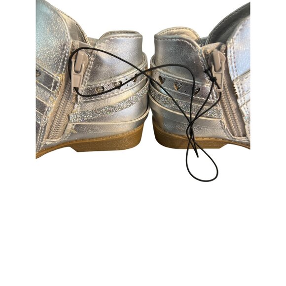 Jellypop Kids Lil Love Bug Silver Ankle Boots Booties Hearts Bow Zip Side Sz 8 - Picture 4 of 6